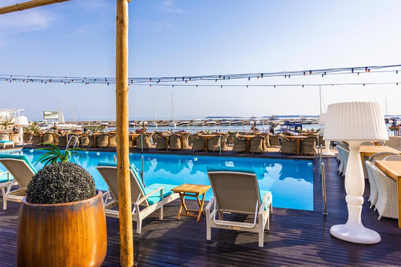 Hotel Palace Marina Dinevi Sveti Vlas Esterno foto
