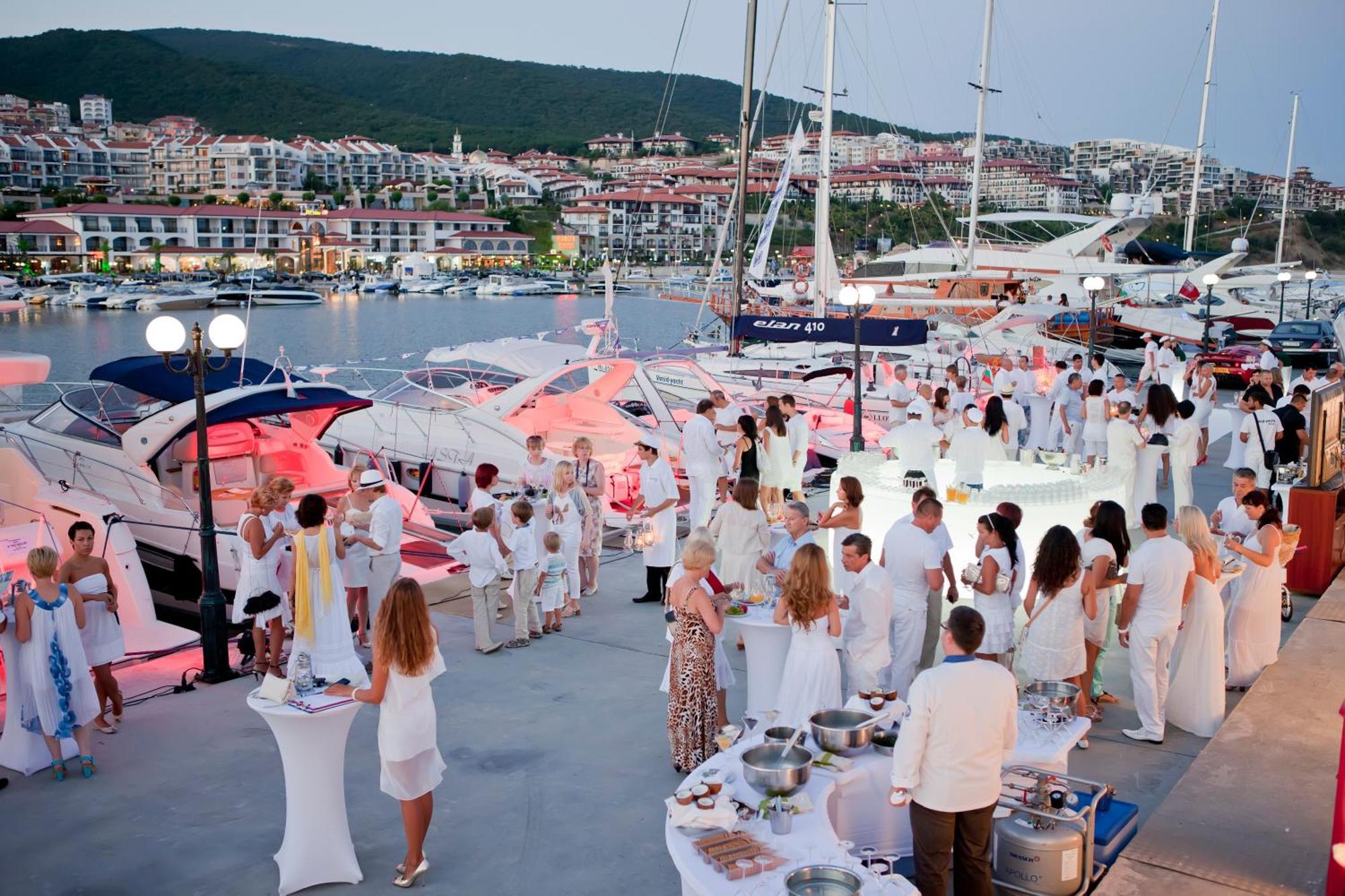 Hotel Palace Marina Dinevi Sveti Vlas Esterno foto