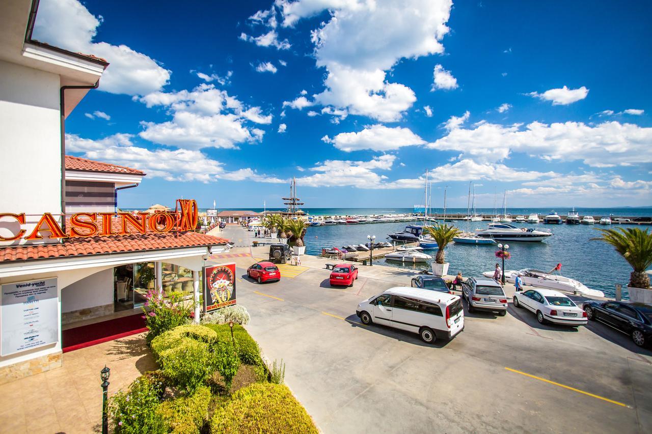 Hotel Palace Marina Dinevi Sveti Vlas Esterno foto