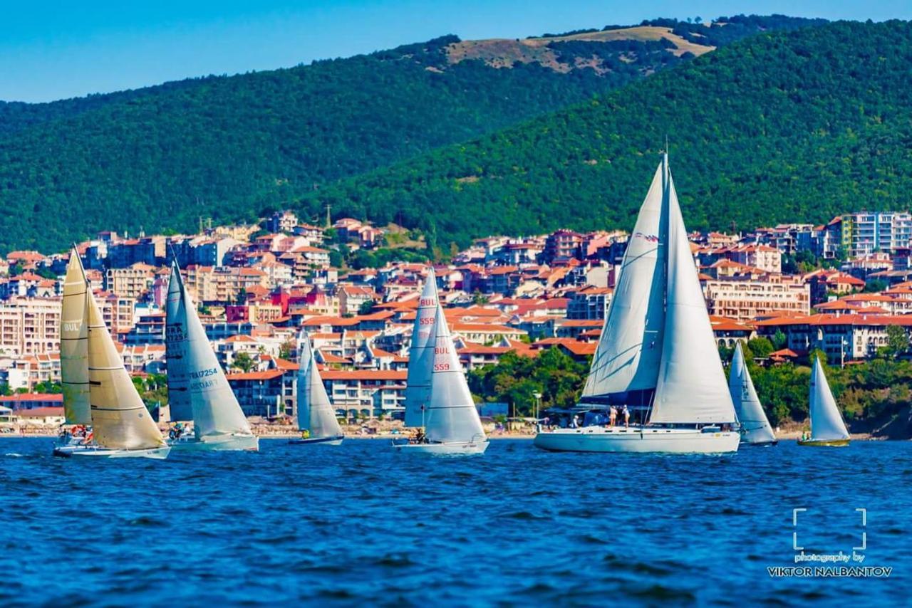 Hotel Palace Marina Dinevi Sveti Vlas Esterno foto